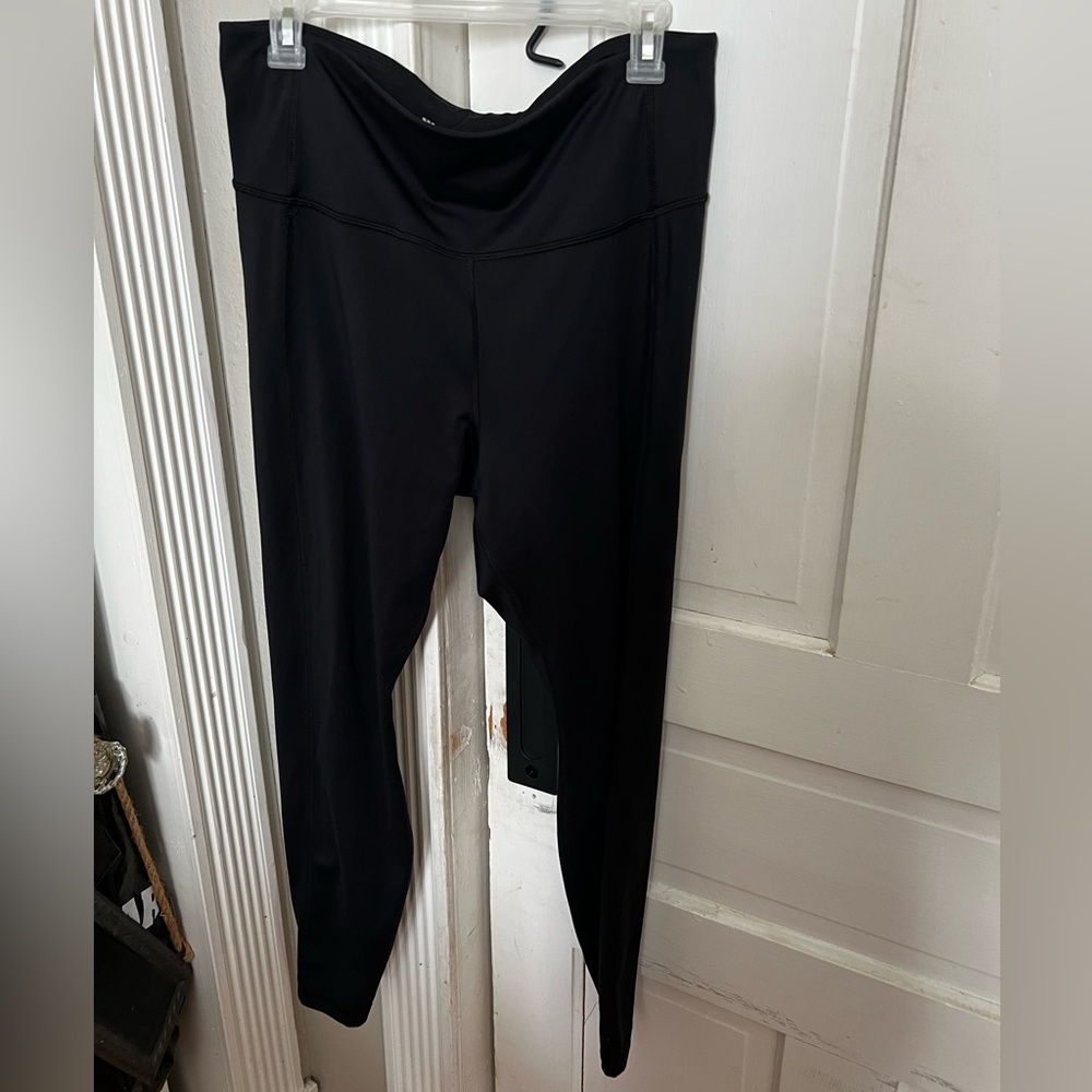 Full length black legging ￼